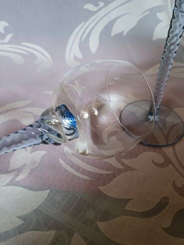 Čaše: Case nove,vintaz za vino. Case perfektne,sve na njima je odsjaj od — 8