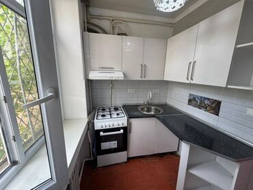Продажа квартир: 2 комнаты, 42 м², Хрущевка, 1 этаж, Косметический ремонт