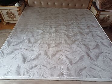 Jeep: Matras Yeni kimidir seliqeli islenb