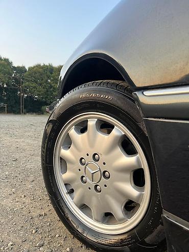 oka masini: Mercedes-Benz C-Class: 2.4 l | 2000 il Sedan — 5