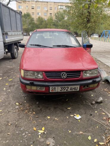 басат б4: Volkswagen Passat: 1994 г., 2 л, Механика, Бензин, Универсал