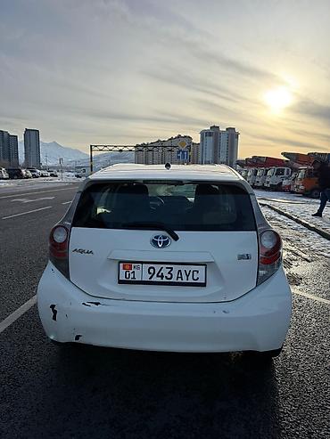 Toyota: Toyota Aqua: 2013 г., 1.5 л, Вариатор, Гибрид, Хэтчбэк — 6