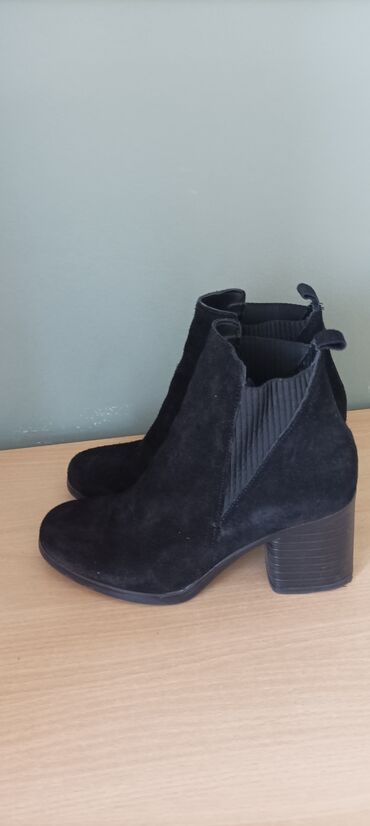 ugg crne: Ankle boots, 41