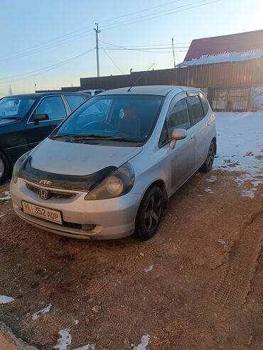 Honda: Honda Fit: 2001 г., 1.3 л, Вариатор, Бензин, Универсал