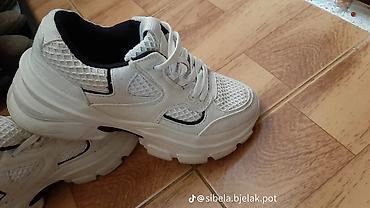 nike command: ZARA ženske patike – “chunky” model - Boja: bela sa crnim detaljima - — 1