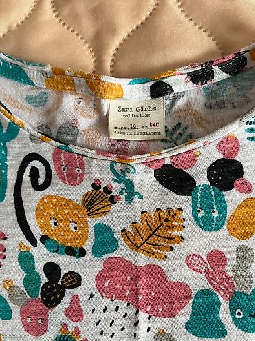 Повседневные платья: Брюки джинсы Футболки Zara по 100 в хорошем состоянии, все по 100 — 4