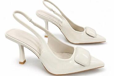 patike adidas: Elegantne ženske slingback cipele u svetloj krem/beloj nijansi, sa — 1