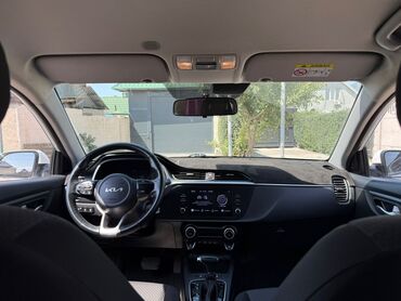фотохромные очки: Kia Rio: 2022 г., 1.6 л, Автомат, Бензин, Хетчбек