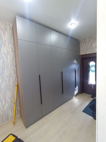 Кухонные шкафы: Кухонный шкаф, Навесной, С мойкой at lalafo.kg — 1 Кухонные шкафы: Кухонный шкаф, Навесной, С мойкой — 1