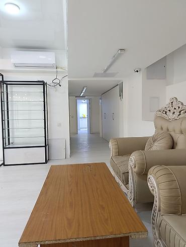 Продажа помещений свободного назначения: Продается Коммерческое помещение!!!! в Золотом квадрате 111м2 ( — 4