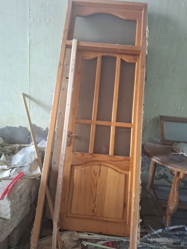 işlenmiş ev qapları: Межкомнатные двери