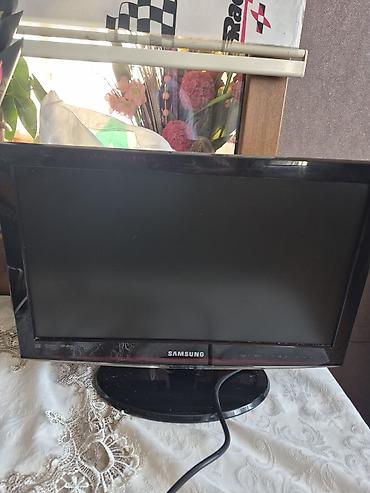samsung 2011: Samsung markalı televizor satılır. Kompakt ölçülü, qara rəngli korpusa — 1