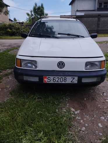 бус кузов: Volkswagen Passat: 1989 г., 1.8 л, Механика, Бензин, Универсал