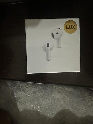 samsung s10 note: Беспроводные наушники AirPods 4 Новые запечатанные, Дали в подарок — 1