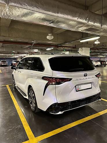 100: Toyota Granvia: 2024 г., 2.5 л, Вариатор, Гибрид, Минивэн — 7
