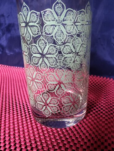 Ostalo posuđe: Vaza nova,vintaz staklena. Vaza je bez ostecenja,sve na vazi odsjaj — 9