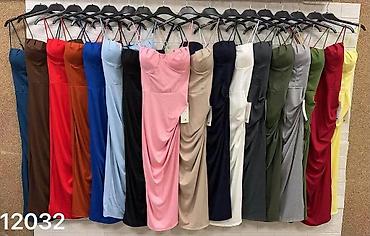 pull and bear farmerice: Model 12032 – ženska midi haljina sa bretelama - Kroj: pripijena — 1