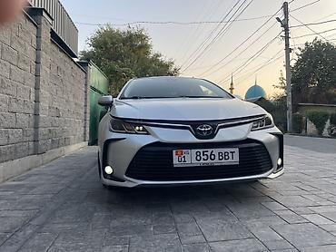 магнитола е39 штатная: Toyota Corolla: 2021 г., 1.8 л, Вариатор, Гибрид, Седан — 3