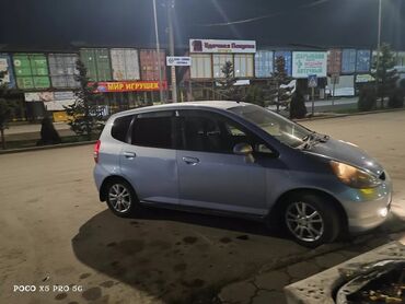 обмен на малолетражку: Honda Fit: 2002 г., 1.5 л, Автоматические, Бензин, Хэтчбэк