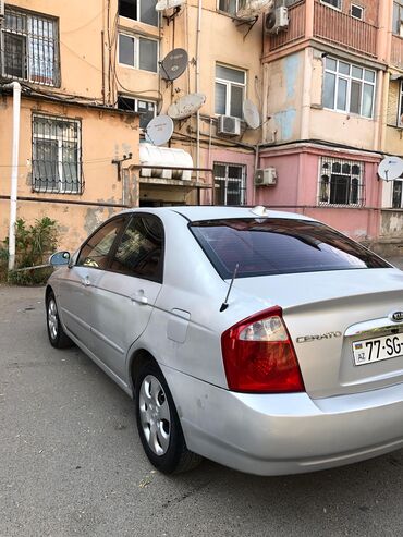 reno masin: Kia Cerato: 1.6 л | 2006 г. Седан