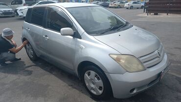 Toyota: Toyota ist: 2003 г., 1.3 л, Автомат, Бензин, Хэтчбэк