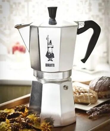 чайник железный: Кофеварка Bialetti Moka Express 1167 (720 мл) 18 чашек Техническое