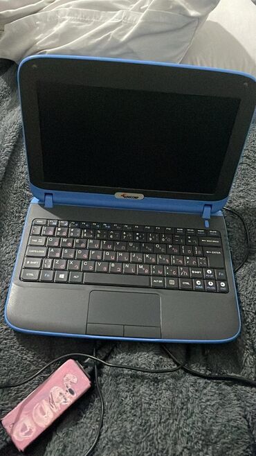 acer tempo dx900: AMD A4, 2 GB, 12 "