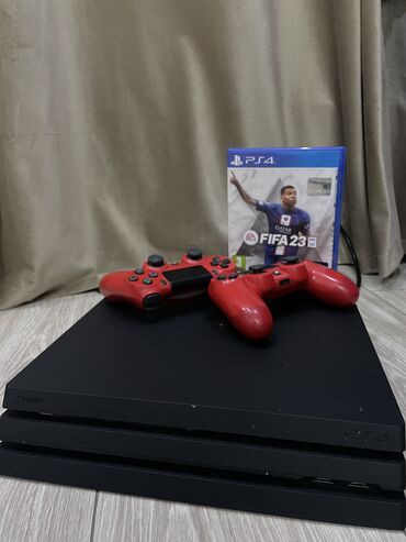 PS4 (Sony PlayStation 4): Продаю ps4 pro 1tb плойка в идеальном состоянии в подарок fifa 23
