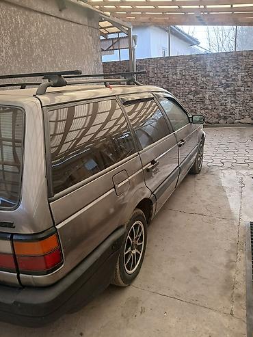 Volkswagen: Volkswagen Passat Variant: 1991 г., 1.8 л, Механика, Бензин, Универсал — 11