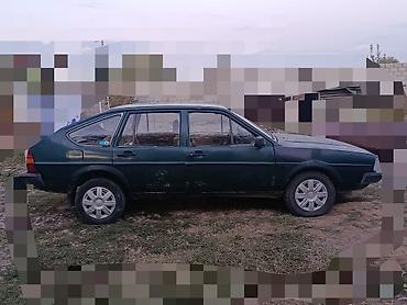 Volkswagen Passat: 1983 г., 1.6 л, Механика, Бензин, Хэтчбэк