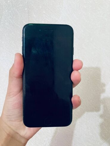 Apple iPhone: IPhone 7, Б/у, 128 ГБ, Черный, 83 %
