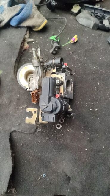 Volkswagen: Volkswagen Vento: 1995 г., 1.8 л, Механика, Седан — 8