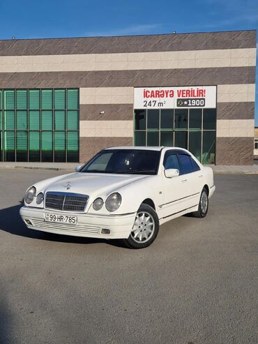 Mercedes-Benz: Mercedes-Benz E‑Class (W210) sedan - Rəng: ağ - Kuzov: 4 qapılı sedan — 9