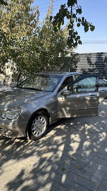 малибо 1: Mercedes-Benz C-Class: 2004 г., 1.8 л, Автомат, Бензин, Седан — 4