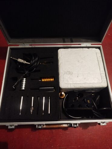 Manikür, pedikür aparatları: Tatu maşın dəsti – alüminium daşıma çantasında komplekt. Komplektin — 3