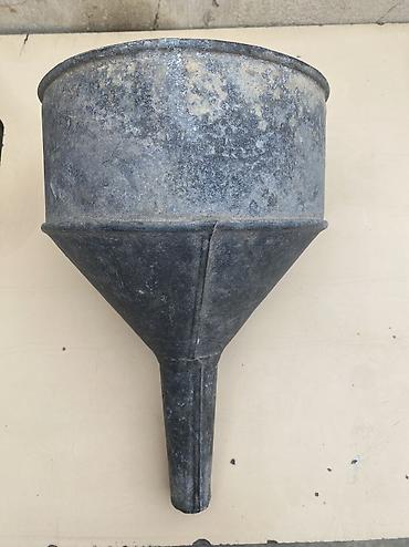 Metal məhsulları: Böyük ölçülü metal qıf. Diametr 20 sm, umumi uzunluq 33 sm Yaxsi — 8