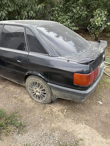 Audi: Audi 80: 1991 г., Седан — 4