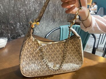 продажа токмок: Продаю сумку
Michael Kors