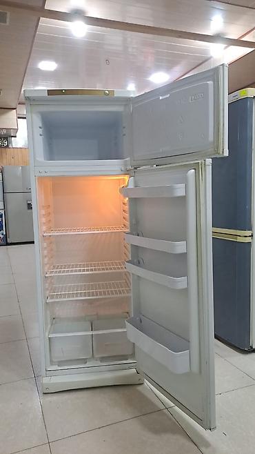 təzə soyuducular: Indesit iki kameralı soyuducu - Üst hissədə dondurucu bölmə, əl — 8