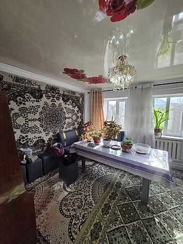 Продажа коттеджей и домов: Дом с двором и хозяйственными постройками. - Планировка: прихожая — 10