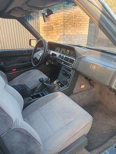 ki 5: Mazda 929: 1985 г., 2 л, Механика, Бензин, Седан — 6