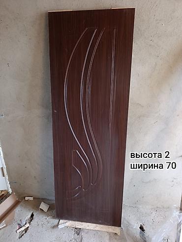 Ремонт и строительство: Межкомнатная дверь, Новый, Глухие, Одностворчатая, Деревянная, Распашная, цвет - Коричневый — 1