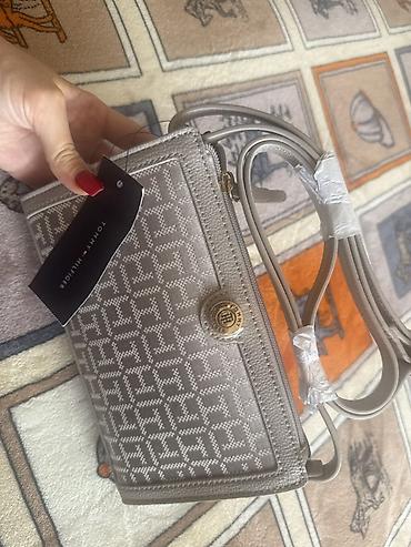 Çiyin çantası, Tommy Hilfiger, Yeni