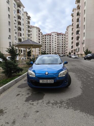 Renault: Renault Megane: 1.5 l | 2011 il 40000 km Kupe — 1