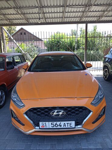 соната оранжевый: Современный седан Hyundai Sonata ярко-оранжевого цвета, идеально