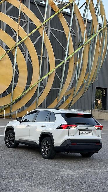ayon i60: Toyota RAV4: 2022 г., Автомат, Гибрид, Кроссовер — 6