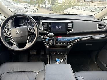 порог одиссей: Honda Odyssey: 2021 г., 2 л, Гибрид, Минивэн — 5
