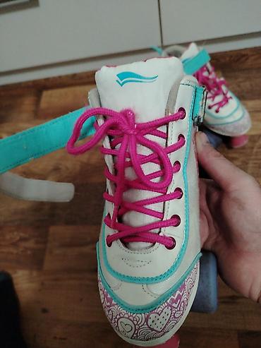 Roleri i rolšue: Rosule broj 35-36 - Tip: klasični roleri sa četiri točka (po dva — 10