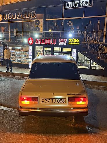 ford sedan: VAZ 2107, ağ rəng, 4 qapılı sedan. İll 2005 Texniki xüsusiyyətlər və — 5