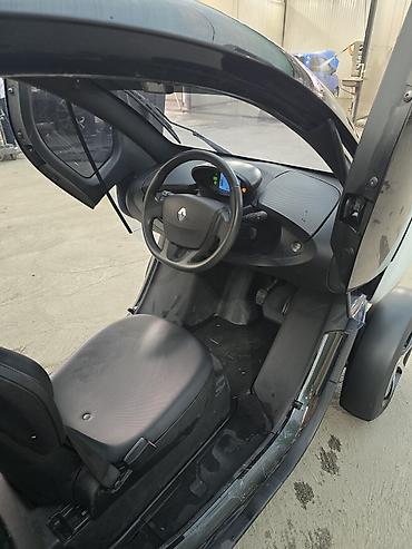 e klass: Reliant Twizy: 2017 г., Автомат, Электромобиль — 4